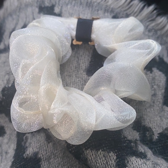 Fashion Rhinestone H sheer scrunchie New - Picture 7 of 7